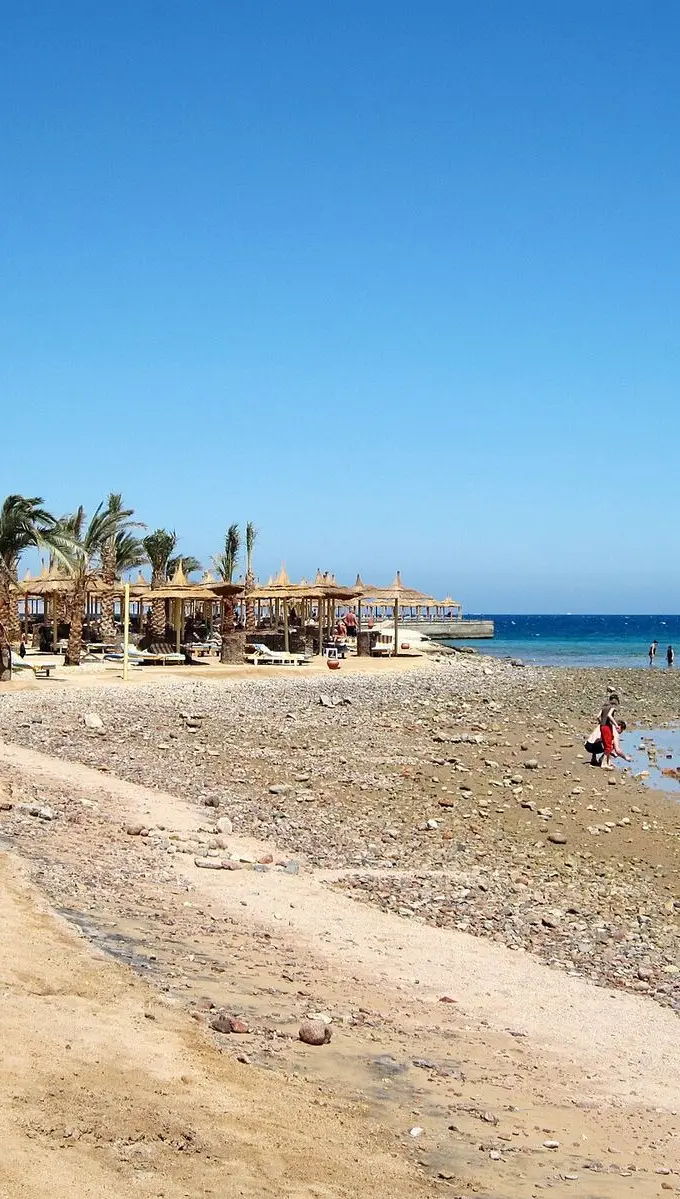 A beach on the Hurghada seafront. General view of the coast, not a photograph of the Beach of Art performance.
