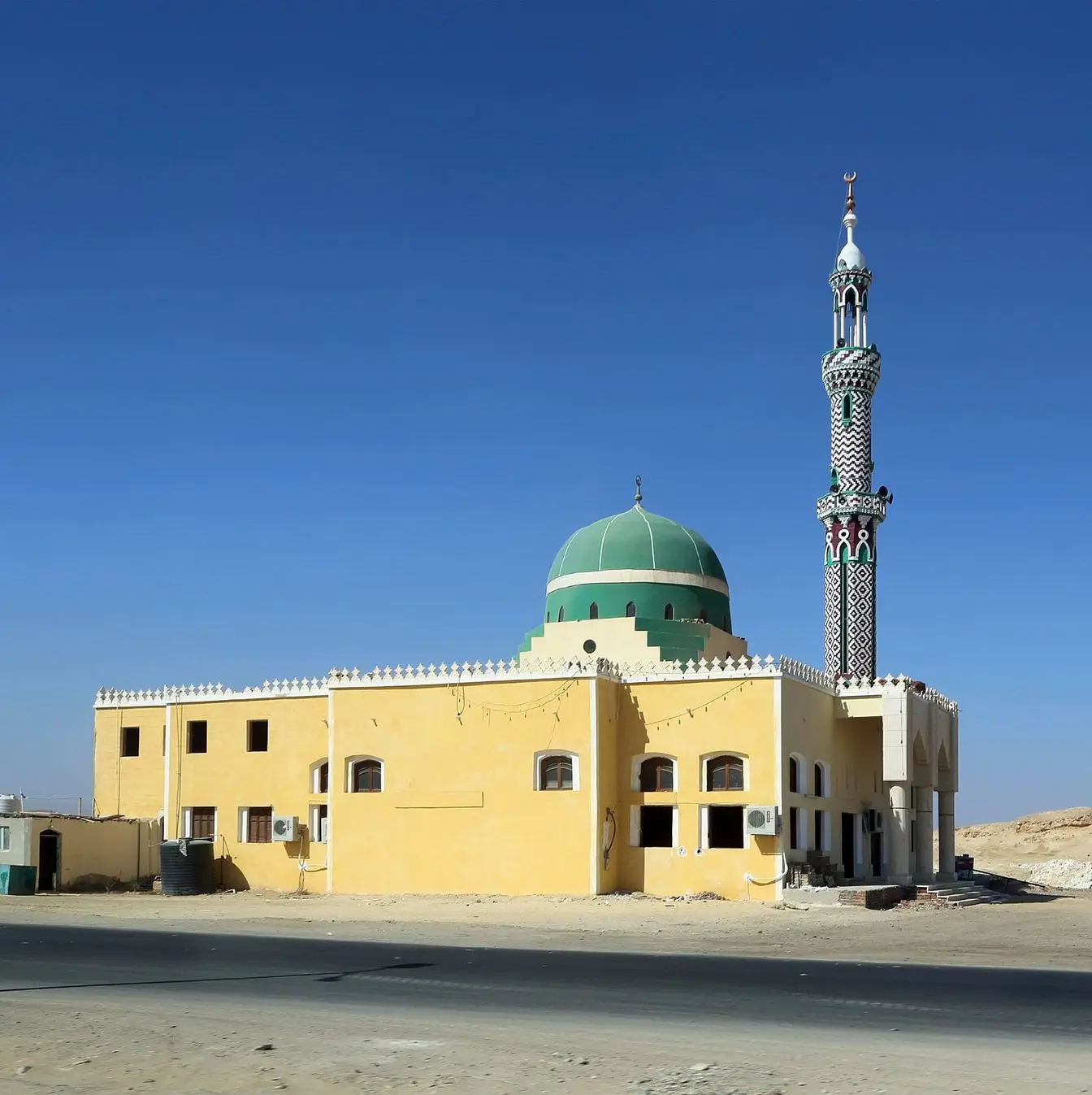 A mosque in El Quseir, the southern Red Sea town where Friday morning's thunderstorm cut power and left standing water in the streets. File photo, not taken during the storm.