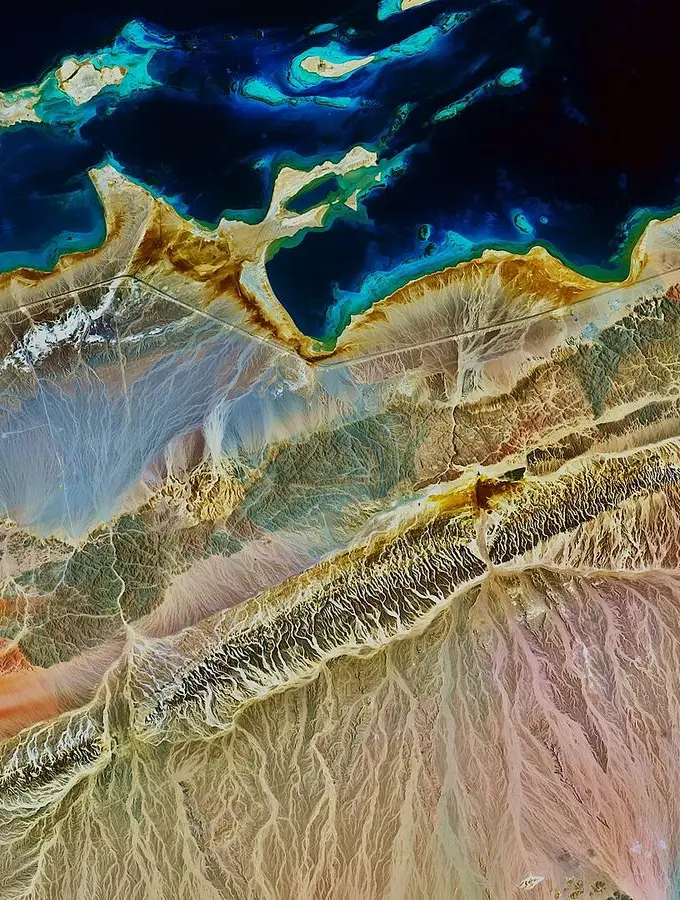Scenic view of the Red Sea coast of eastern Egypt, with coastal landscape meeting the sea